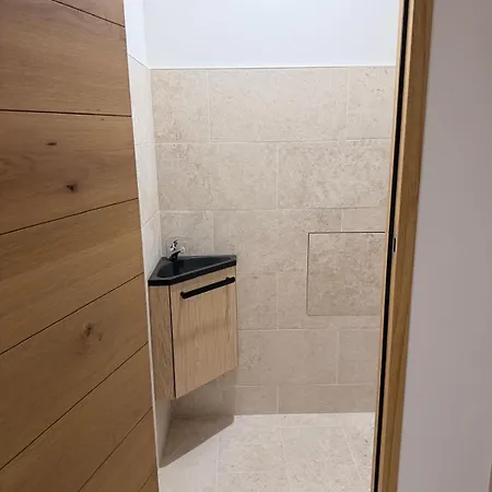Charmant Appartement Apartment Neuville-sur-Saone
