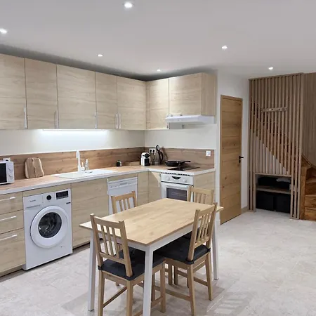Apartment Charmant Appartement Neuville-sur-Saone